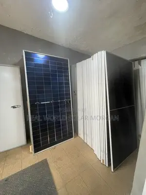 600w Jinko 144cell 9bb Panel