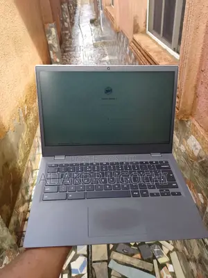 Laptop Lenovo IdeaPad 310 4GB Intel Pentium SSD 32GB