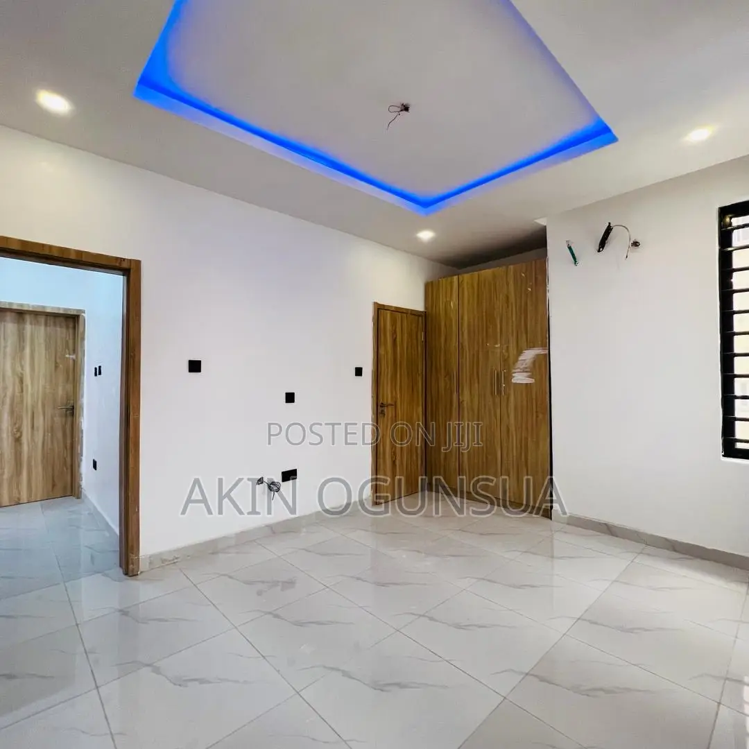 5 Bedroom Duplex