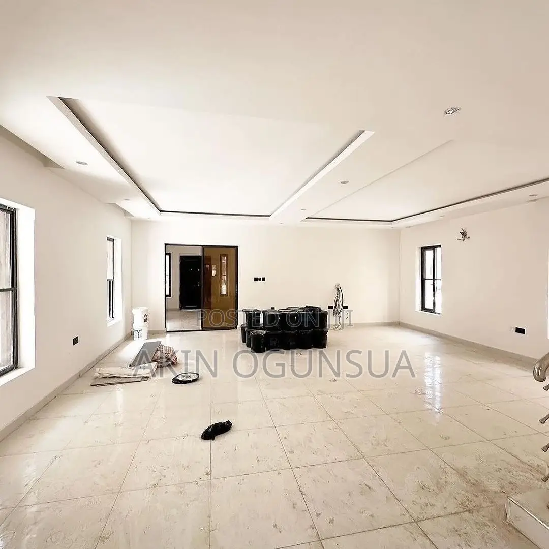 5 Bedroom Duplex