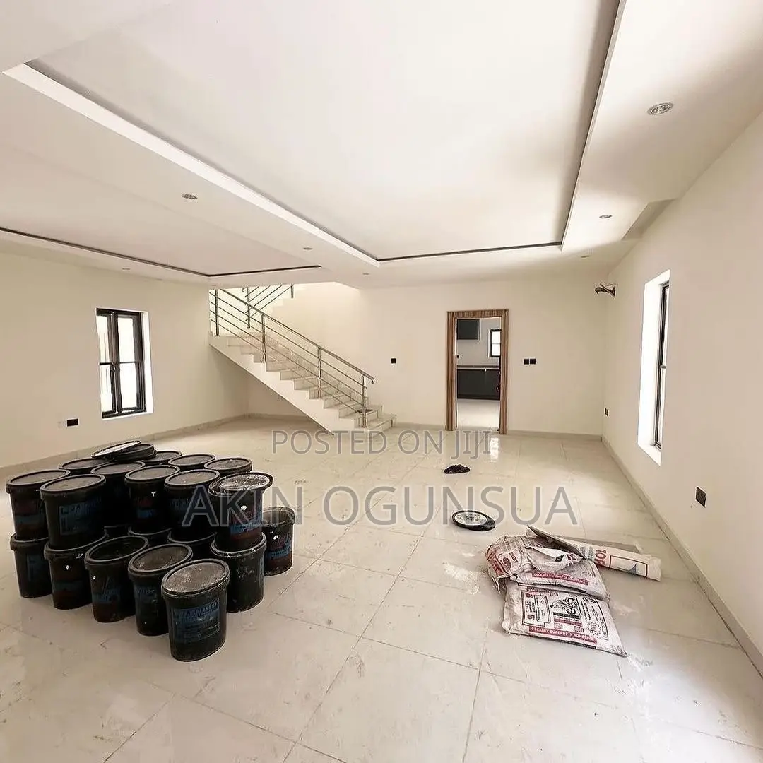 5 Bedroom Duplex