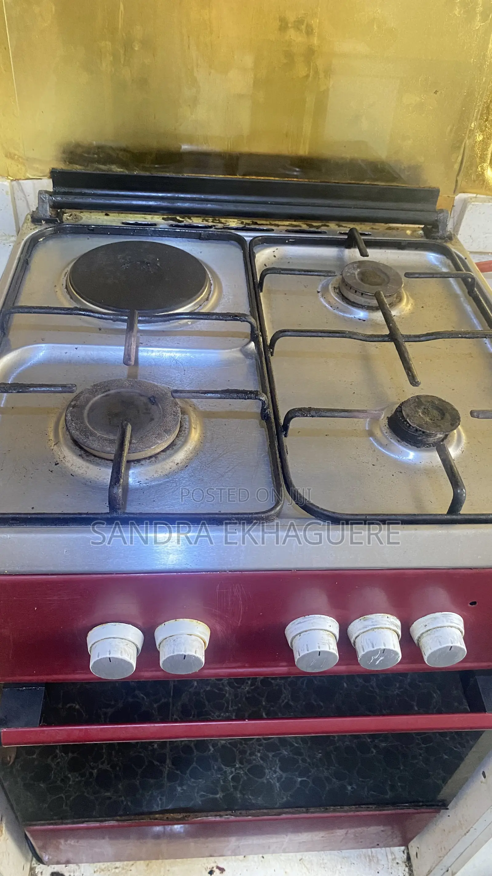 Maxi Standing Gas Cooker With Oven and Grilled