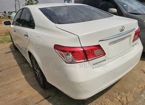 Lexus ES 2012 White