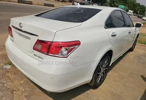 Lexus ES 2012 White