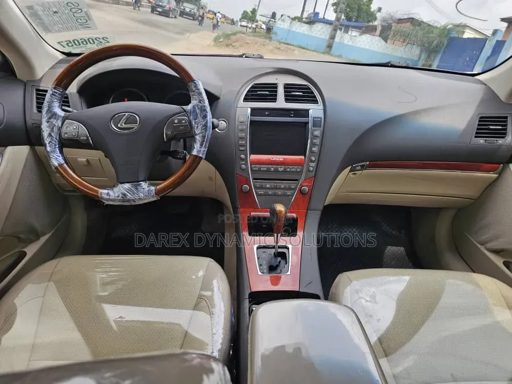 Lexus ES 2012 White