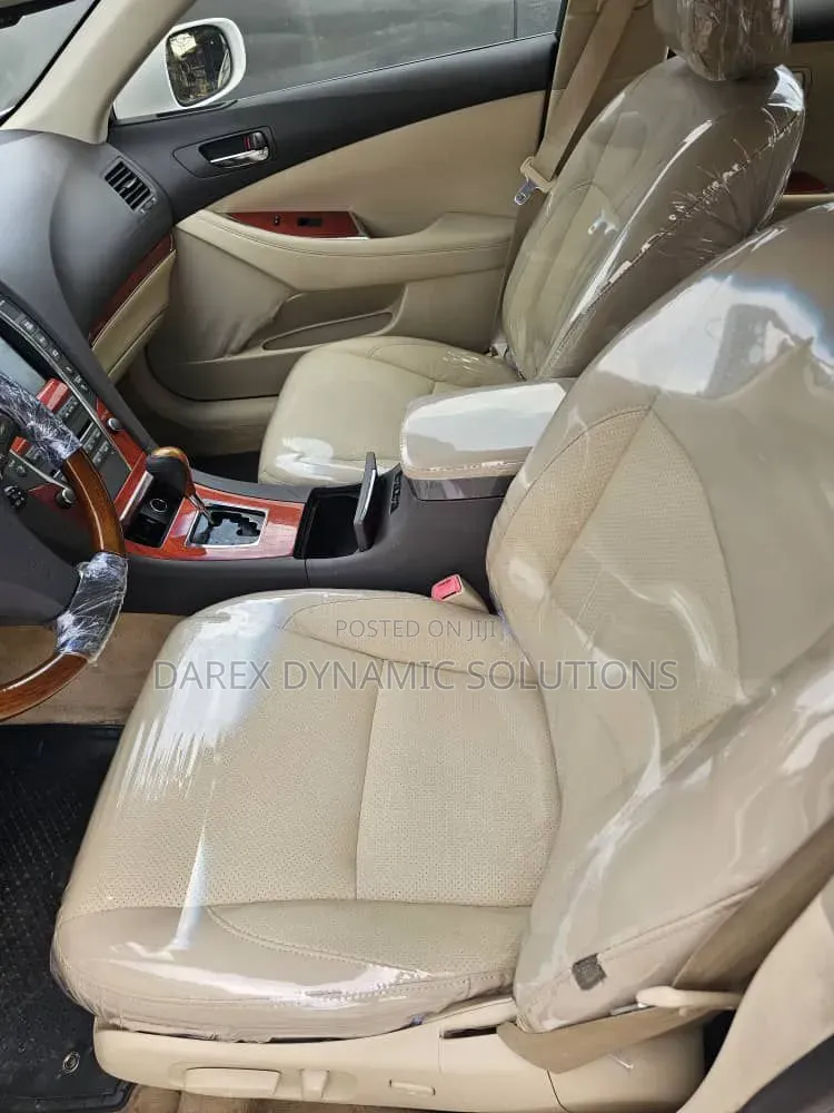 Lexus ES 2012 White