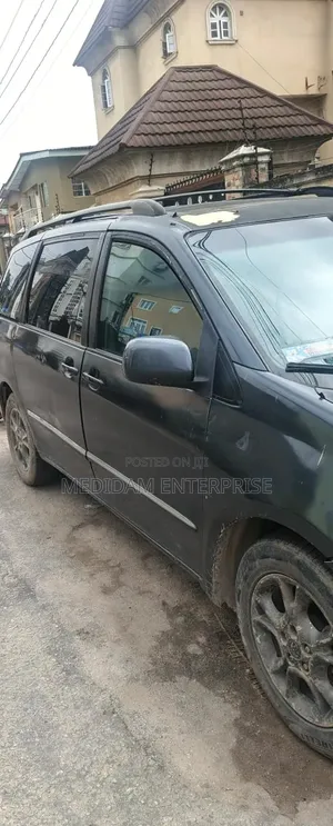 Toyota Sienna 2005 Gray