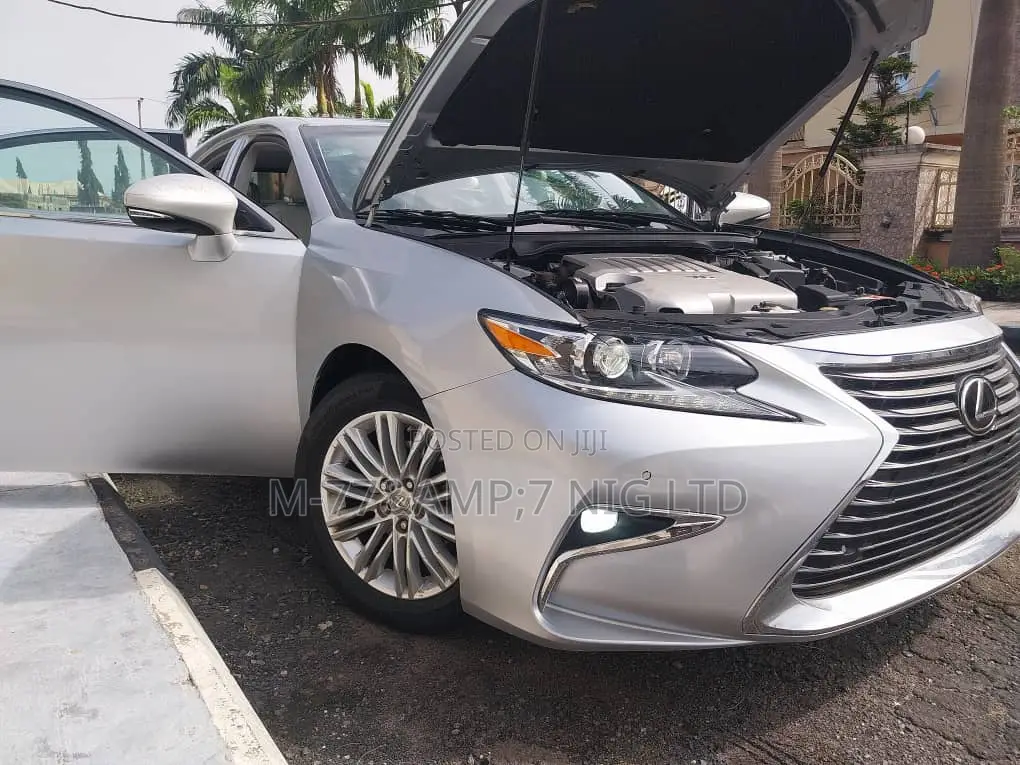 Lexus ES 2015 Silver