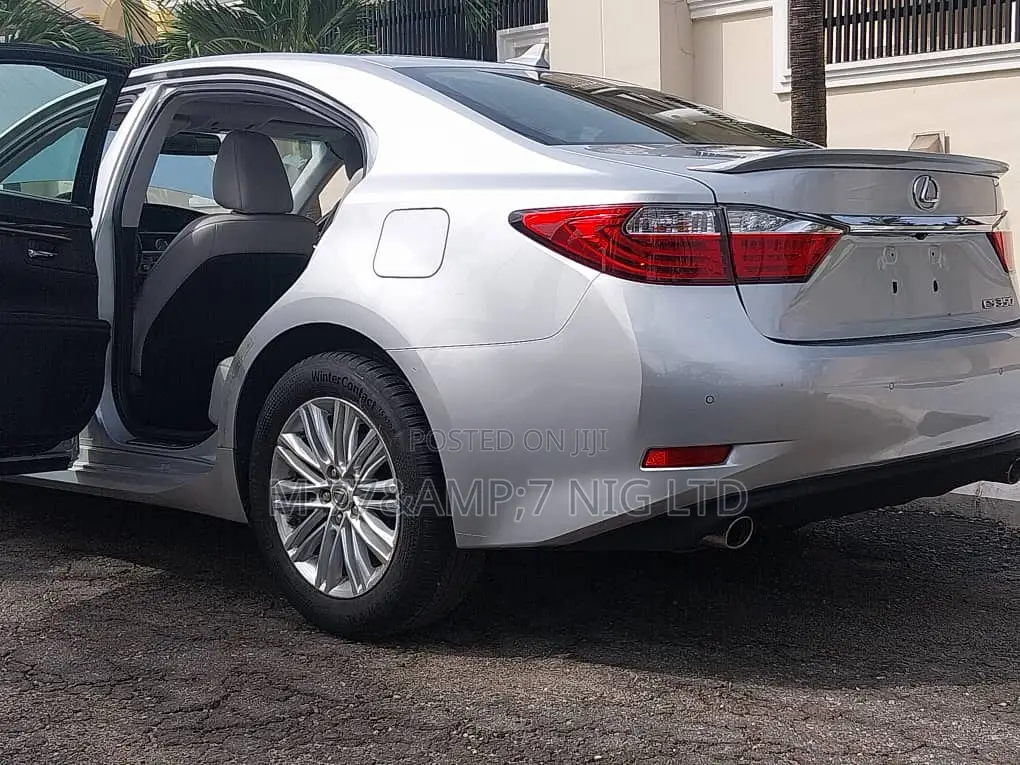Lexus ES 2015 Silver