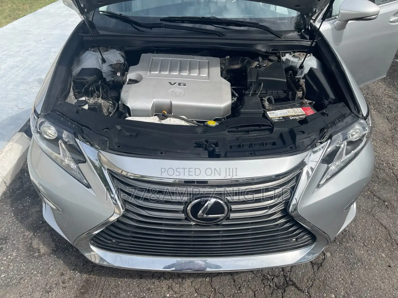 Lexus ES 2015 Silver