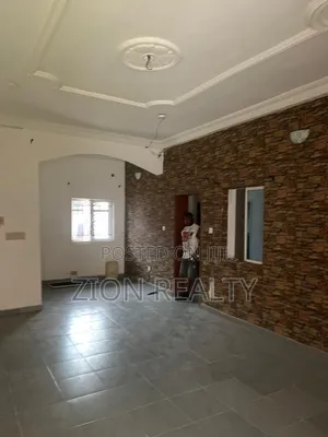 3bdrm Apartment in New Road, Awoyaya for rent