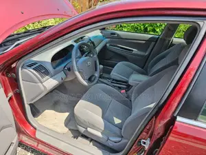 Toyota Camry LE V6 4dr Sedan (3.0L 6cyl 5A) 2006 Red