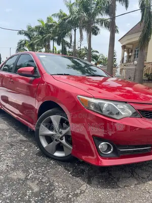 Toyota Camry SE 4dr Sedan (2.5L 4cyl 6A) 2013 Burgundy