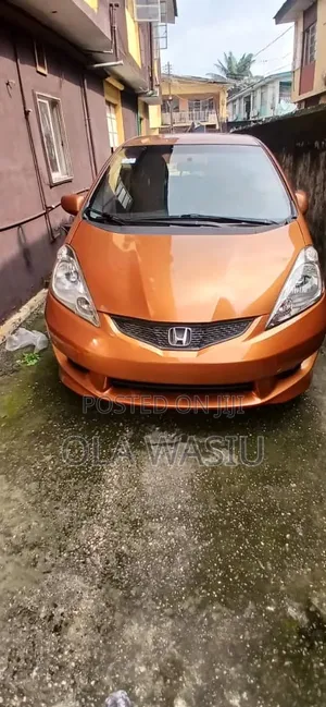 Honda Fit 2010 Orange
