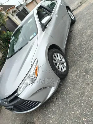Toyota Camry 2016 Silver
