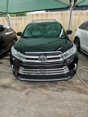 Toyota Highlander XLE 4x4 V6 (3.5L 6cyl 8A) 2017 Black