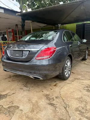 Mercedes-Benz C300 Luxury 4Matic Sedan AWD (2.0L 4cyl 7A) 2016 Gray
