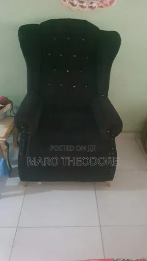 Black Living Room Chair