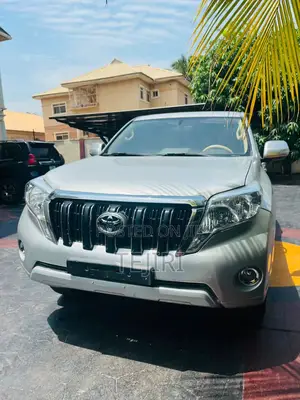 Toyota Land Cruiser Prado 2015 Silver