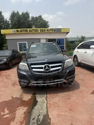 Mercedes-Benz GLK-Class Base GLK 350 4dr AWD 4MATIC (3.5L 6cyl 7A) 2015 Gray