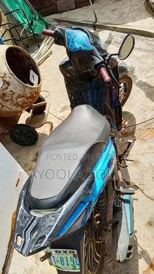 Motorcycle 2022 White