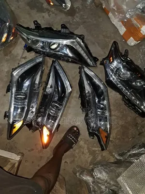Headlights Toyota Venza 2013 to 2015 Set