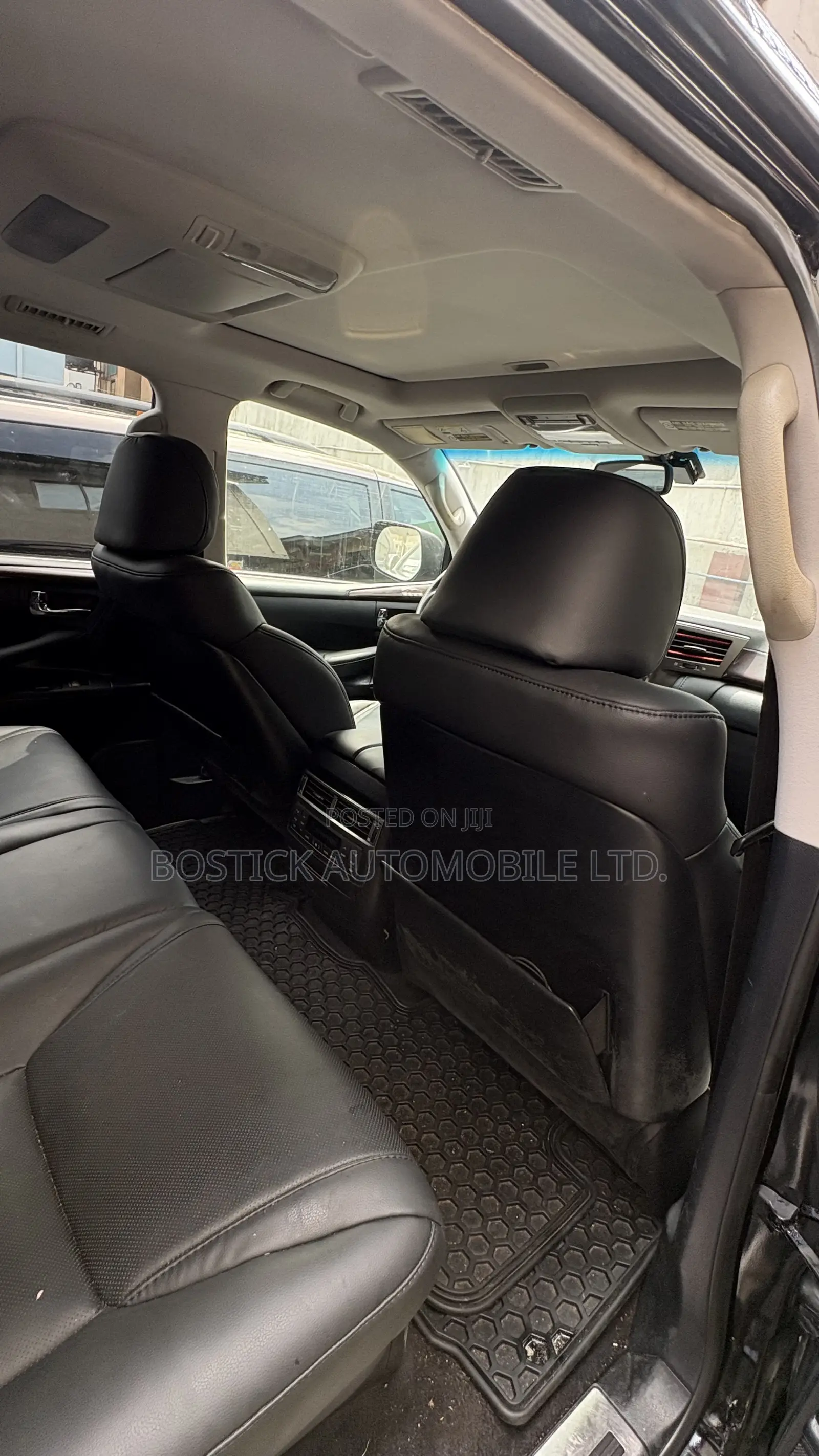 Lexus LX 570 2011 Black