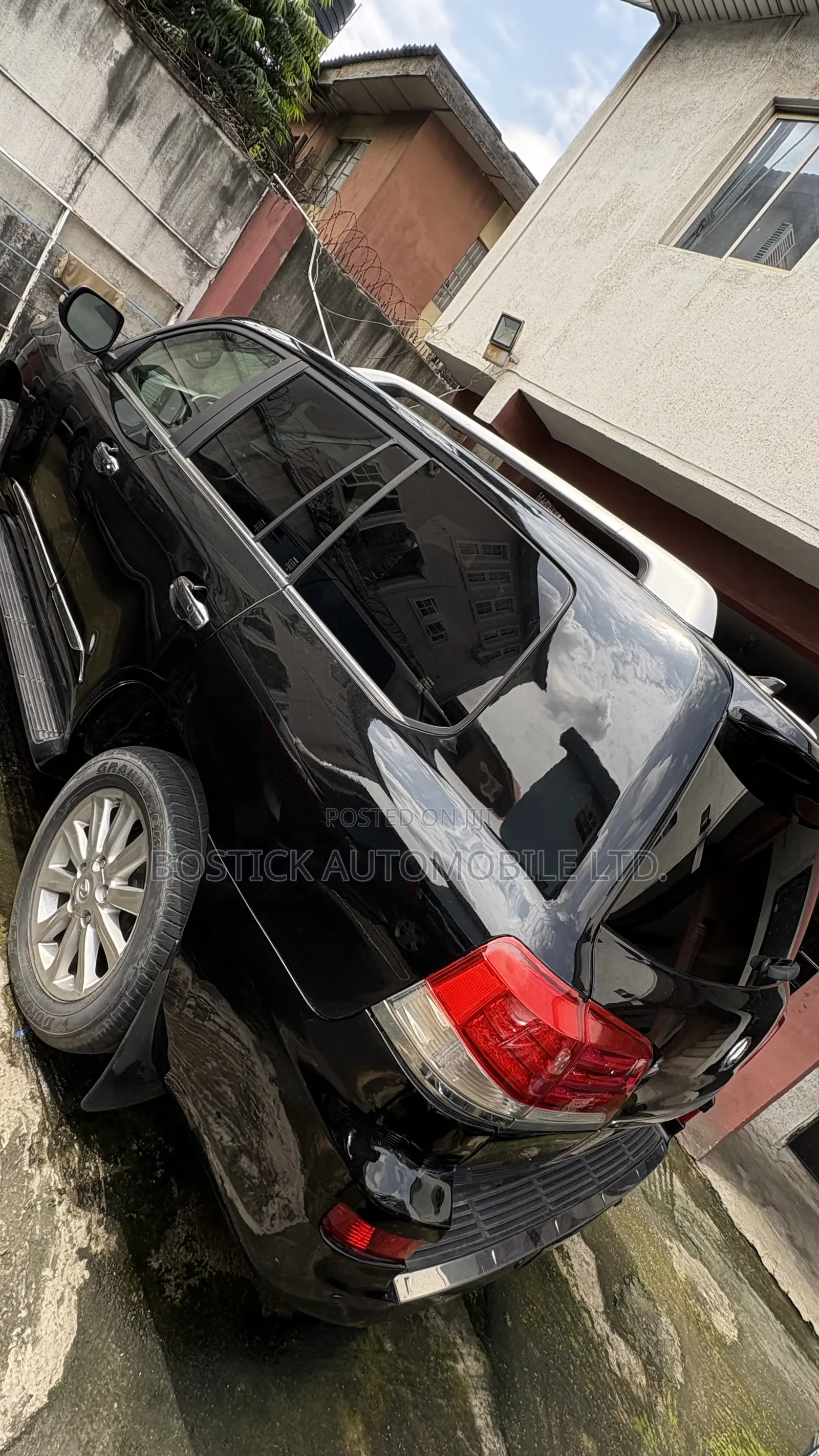 Lexus LX 570 2011 Black