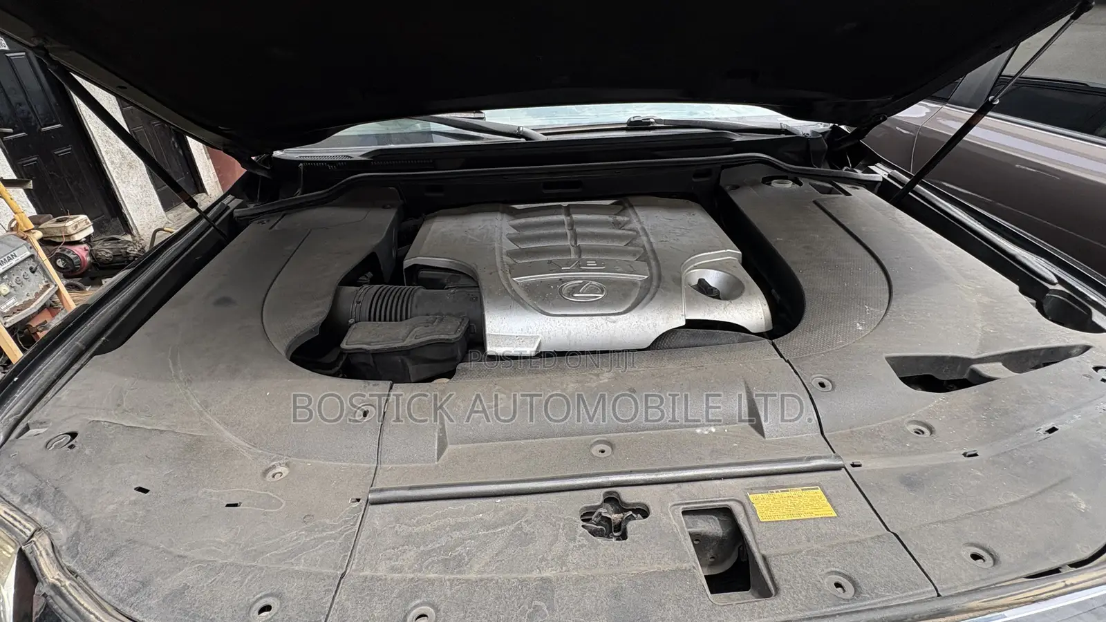 Lexus LX 570 2011 Black
