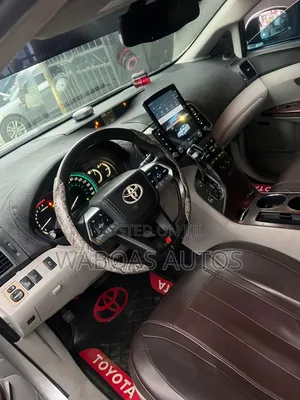 Toyota Venza 2011 Silver