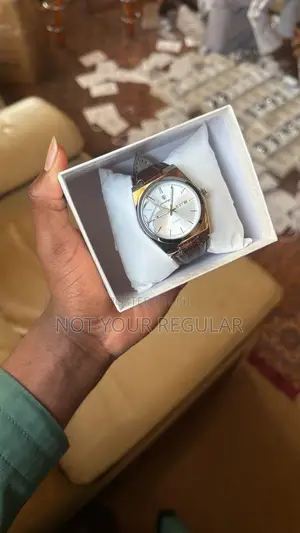 Luxury Simple Poadagar Timepiece.