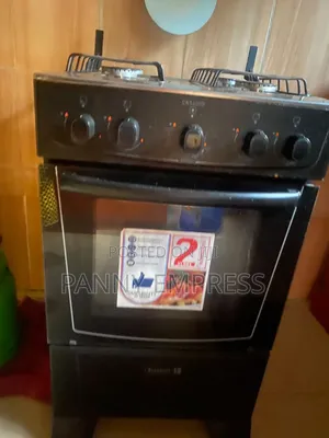 Four Bunner Gas Cooker With Oven