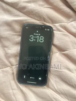 Apple iPhone 11 64 GB Red