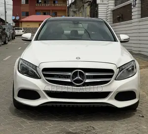 Mercedes-Benz C300 Luxury 4Matic Sedan AWD (2.0L 4cyl 7A) 2016 White