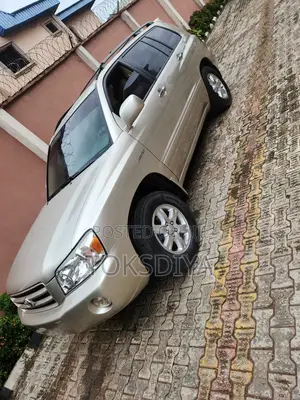 Toyota Highlander Limited V6 4x4 2004 Gold