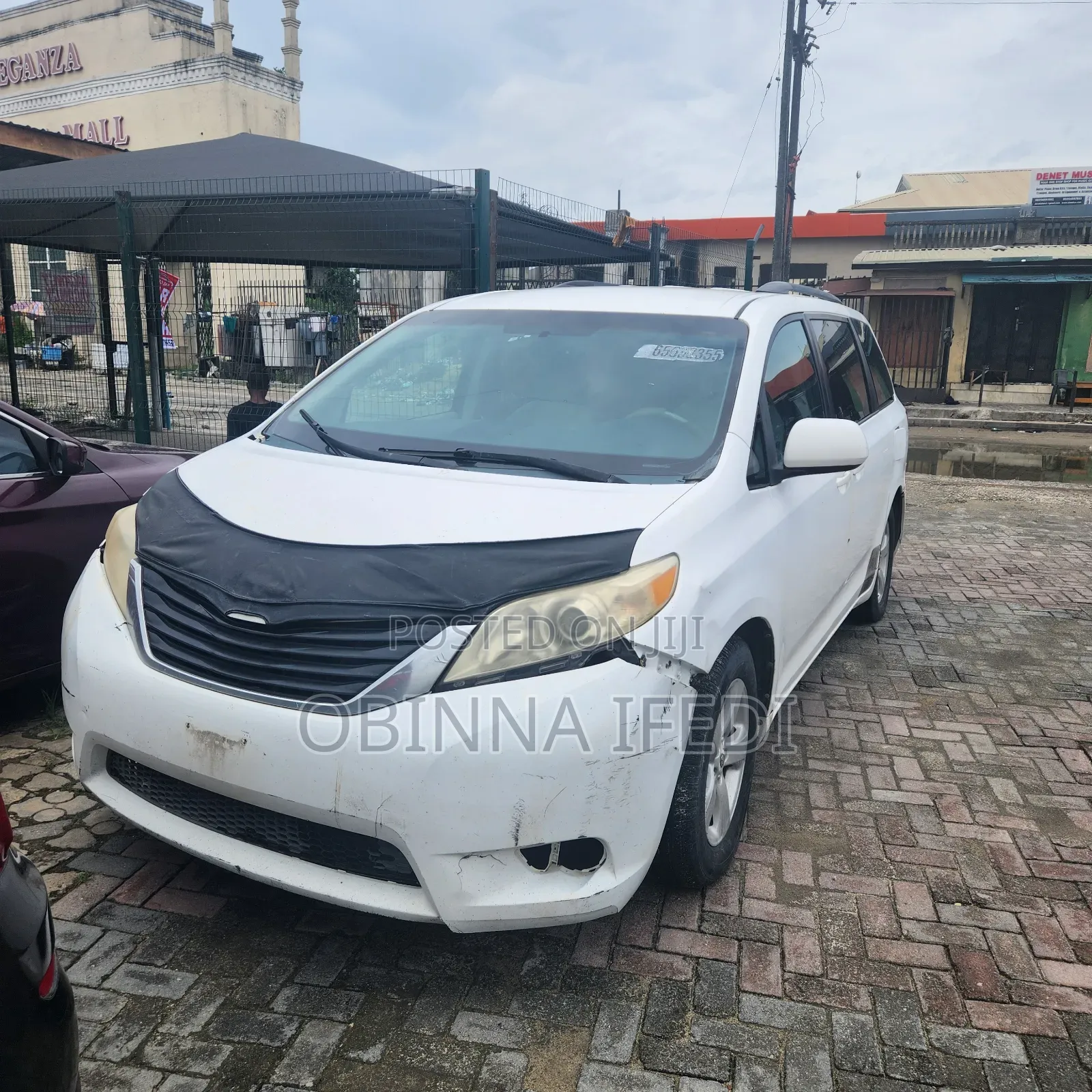 Toyota Sienna 2012 White
