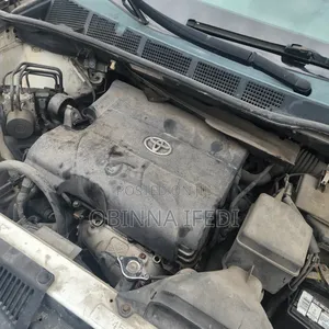 Toyota Sienna 2012 White