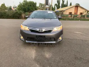 Toyota Camry LE 4dr Sedan (2.5L 4cyl 6A) 2013 Gray