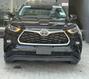 Toyota Highlander Platinum 2022 Black
