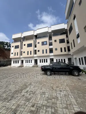 5bdrm Duplex in Guzape District for sale