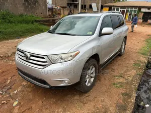 Toyota Highlander 2011 Silver