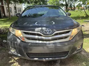 Toyota Venza AWD 2010 Gray
