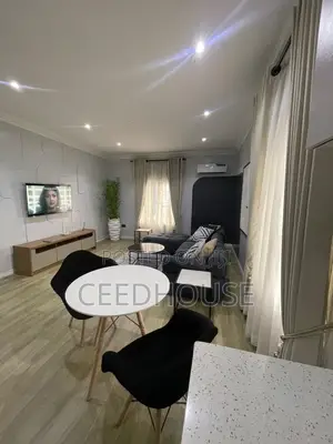 Luxurious 1/2 Bedroom Apartment With Swimming Pool