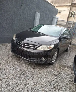 Toyota Corolla 2012 Black