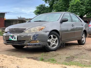 Toyota Camry 2004 Gray