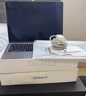 Laptop Apple MacBook Air 2020 8GB Intel Core i3 SSD 256GB
