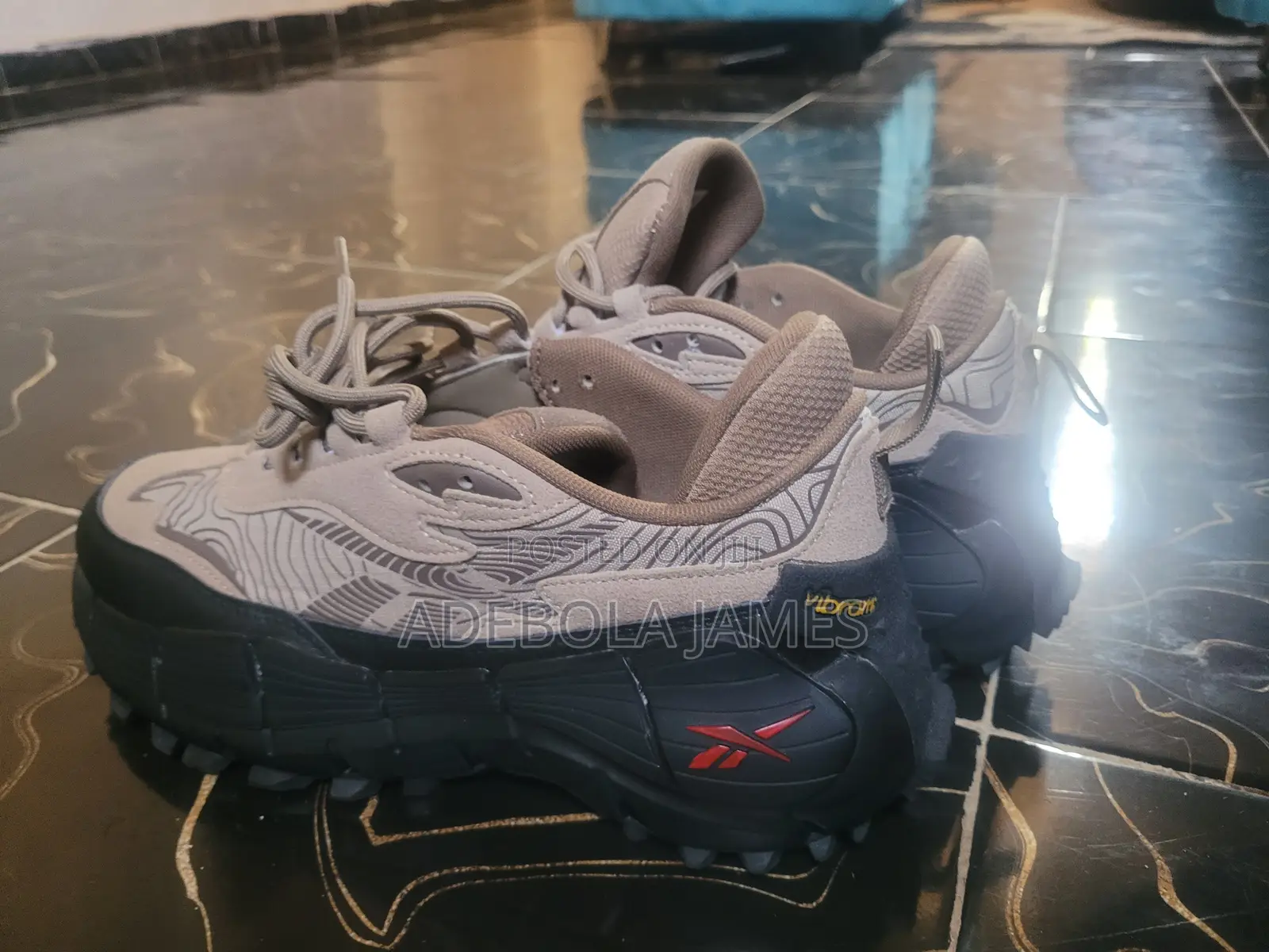 Reebok Sneakers