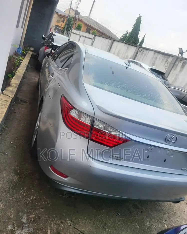 Lexus ES 2013 Silver