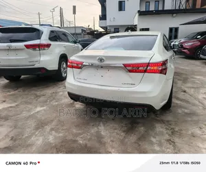 Toyota Avalon 2013 White