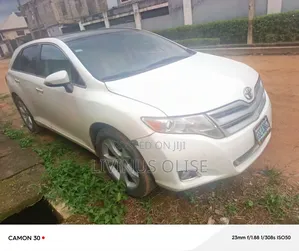 Toyota Venza 2010 White